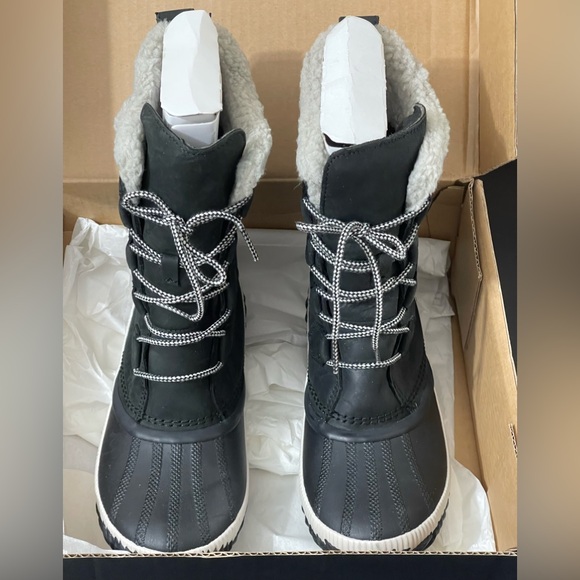 SOREL Out n About Plus Tall - Picture 1 of 9